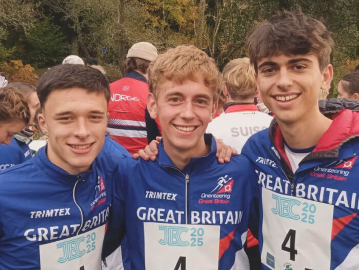 James (middle) with Relay team-mates Finn Selmer Duguid (TAY) and Adam Methven (BKO)